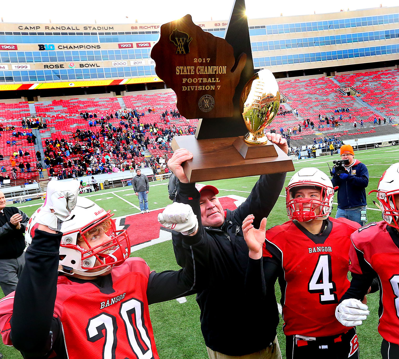 bottomphotos-bangor-football
